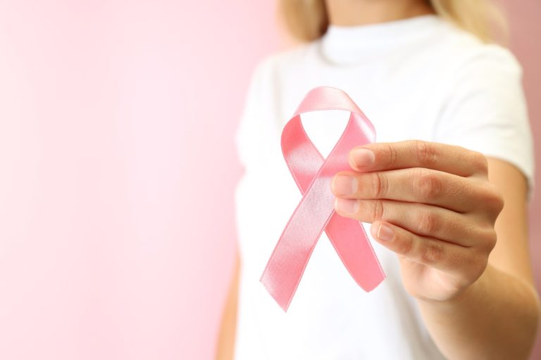 Outubro Rosa: combate ao câncer de mama